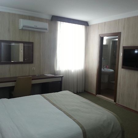 Hosta Otel Adana Zewnętrze zdjęcie